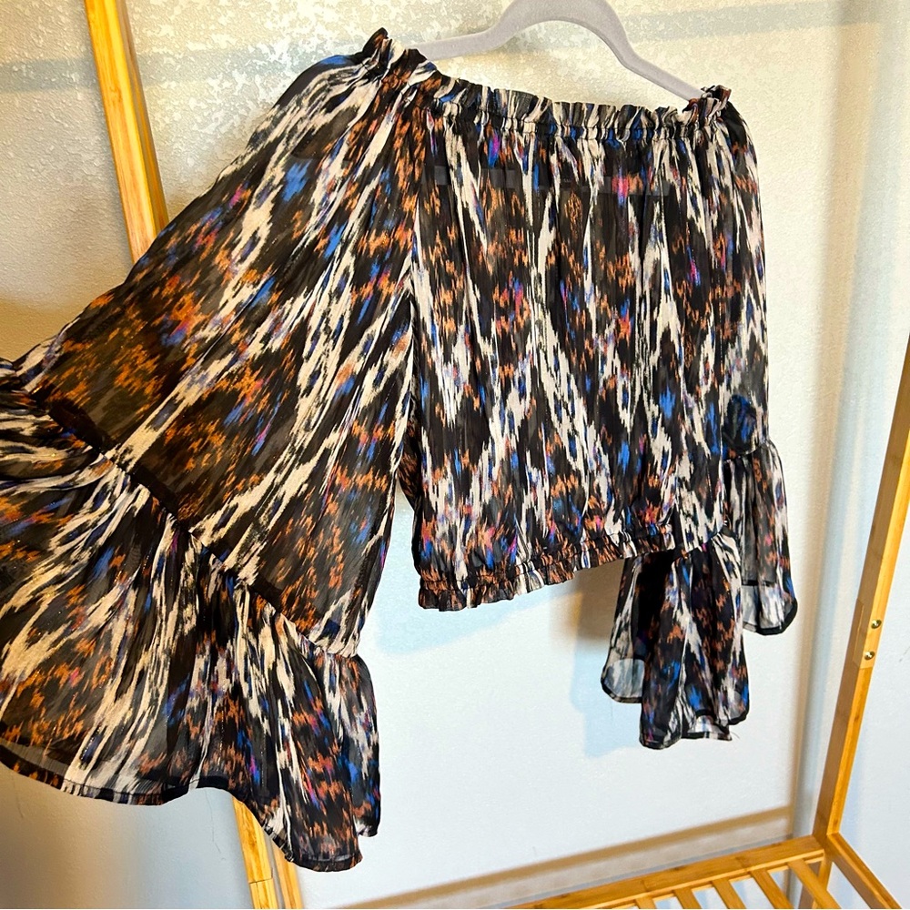 Vici Long Sleeve, Off Shoulder Crop Top. Size small.